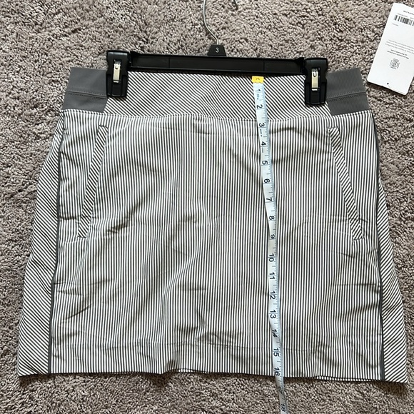 NWT Athleta Brooklyn Textured 16” Skort - Picture 7 of 9
